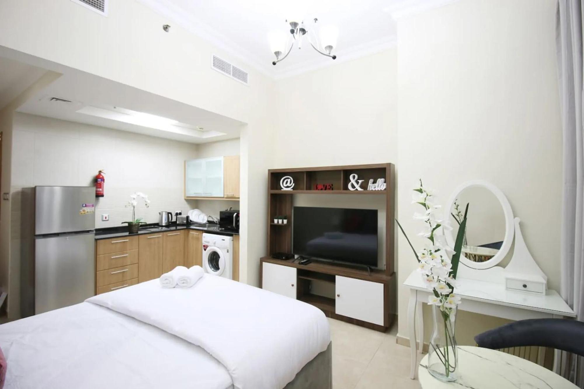 In Marina By & Metro - Z313 Apartment Dubai